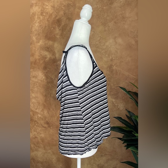 Guess Black/ White striped tank top with cute back drape Size Medium - Picture 4 of 6
